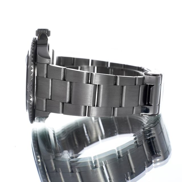 Rolex Submariner 16610 Image 2